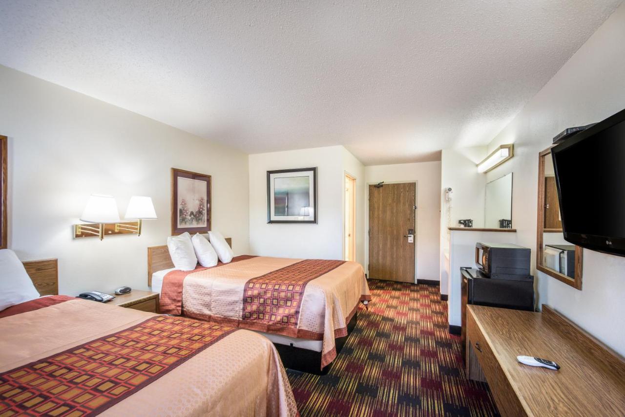 Americas Best Value Inn&Suites Harrisonville Exterior foto