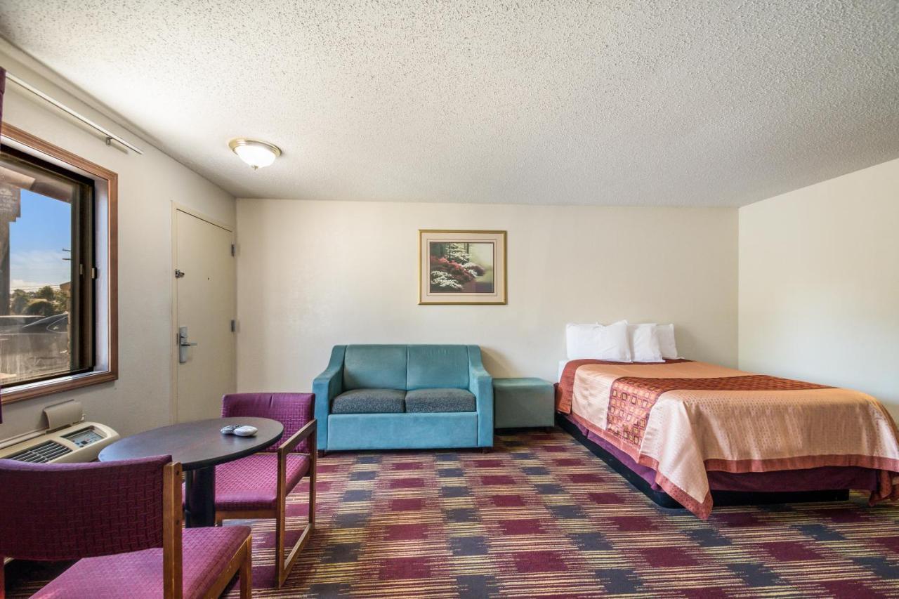 Americas Best Value Inn&Suites Harrisonville Exterior foto