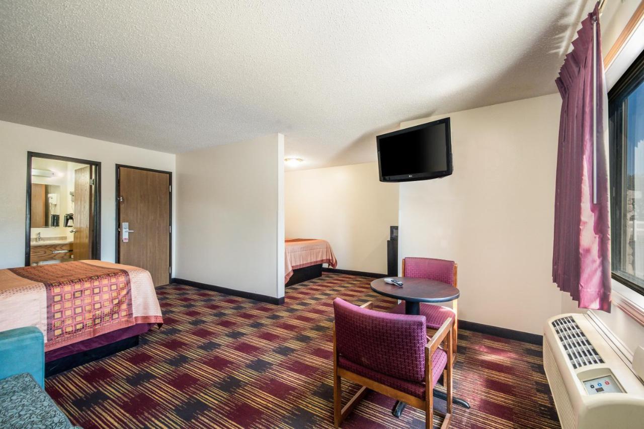 Americas Best Value Inn&Suites Harrisonville Exterior foto
