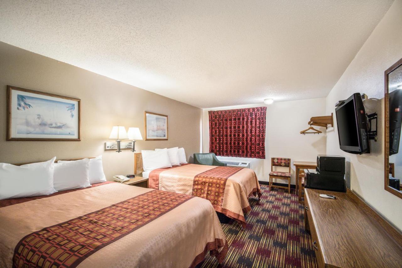 Americas Best Value Inn&Suites Harrisonville Exterior foto