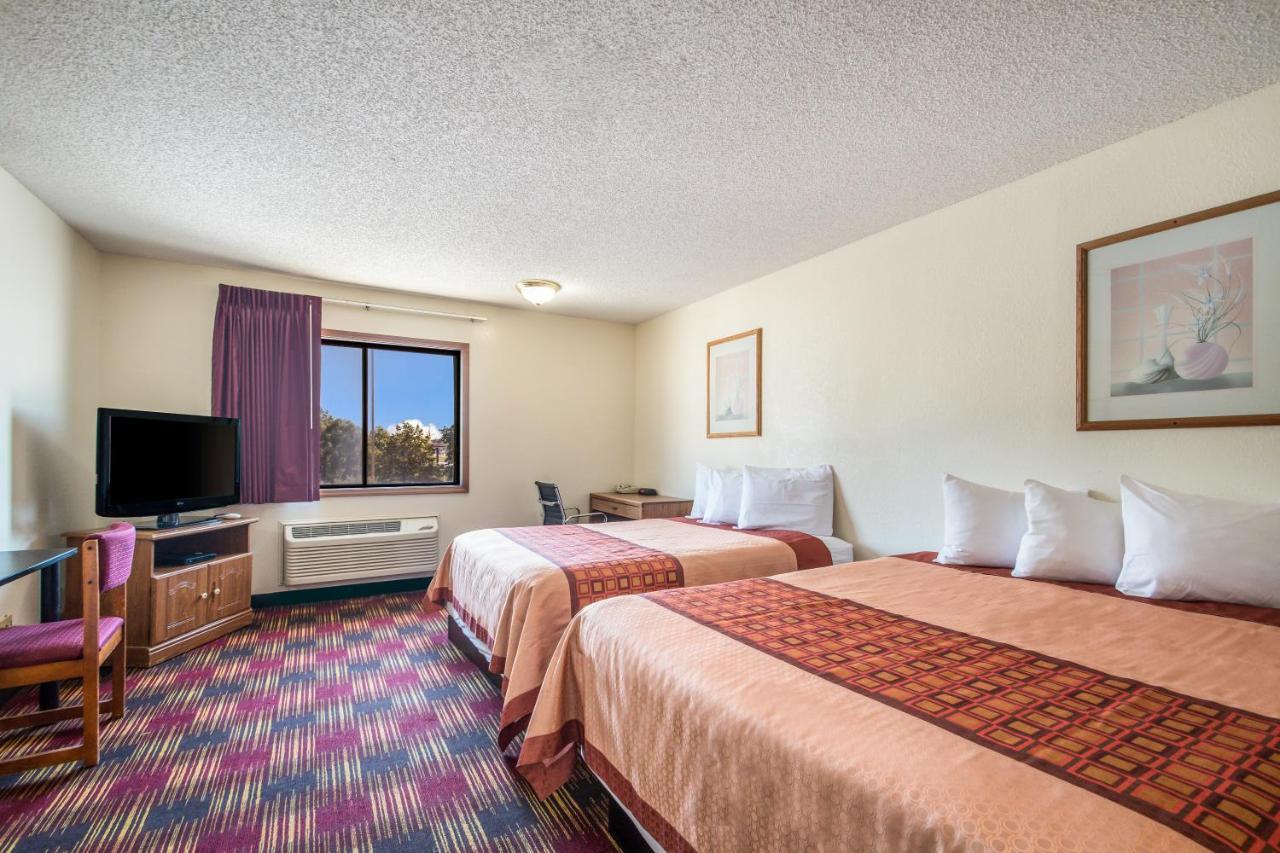 Americas Best Value Inn&Suites Harrisonville Exterior foto
