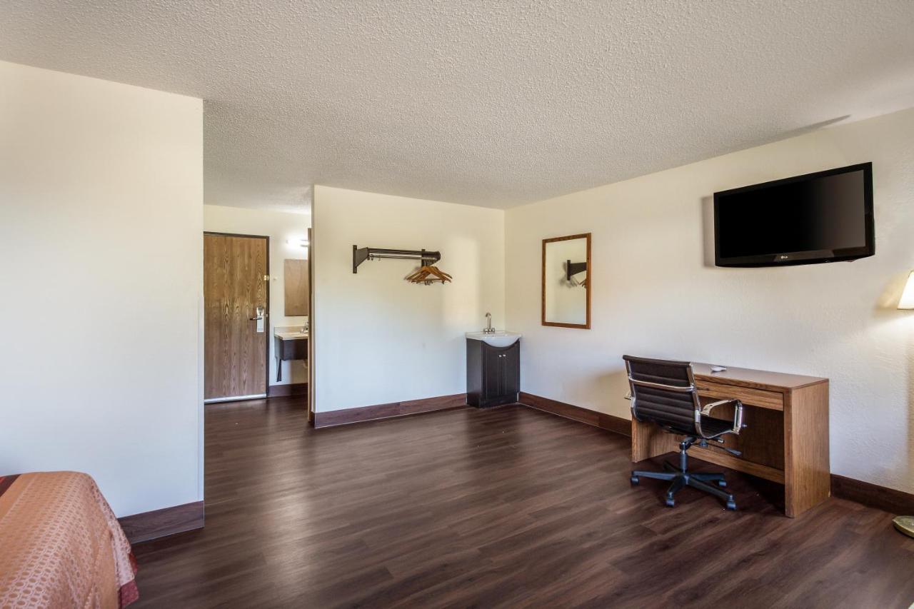 Americas Best Value Inn&Suites Harrisonville Exterior foto